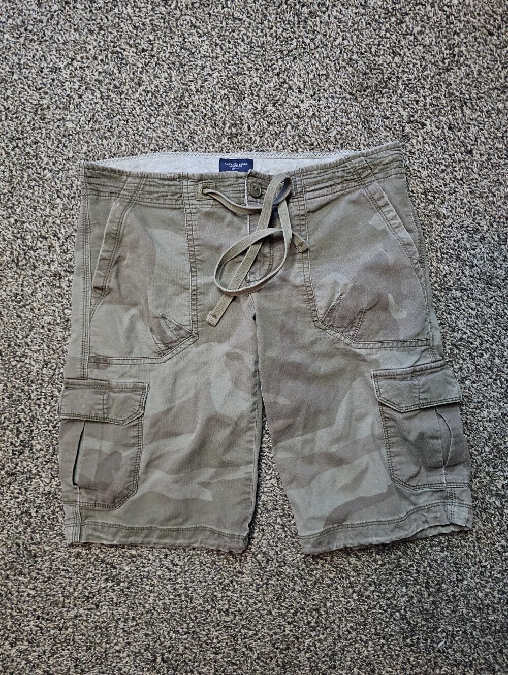 Y2k American Eagle Camo Shorts sz 2